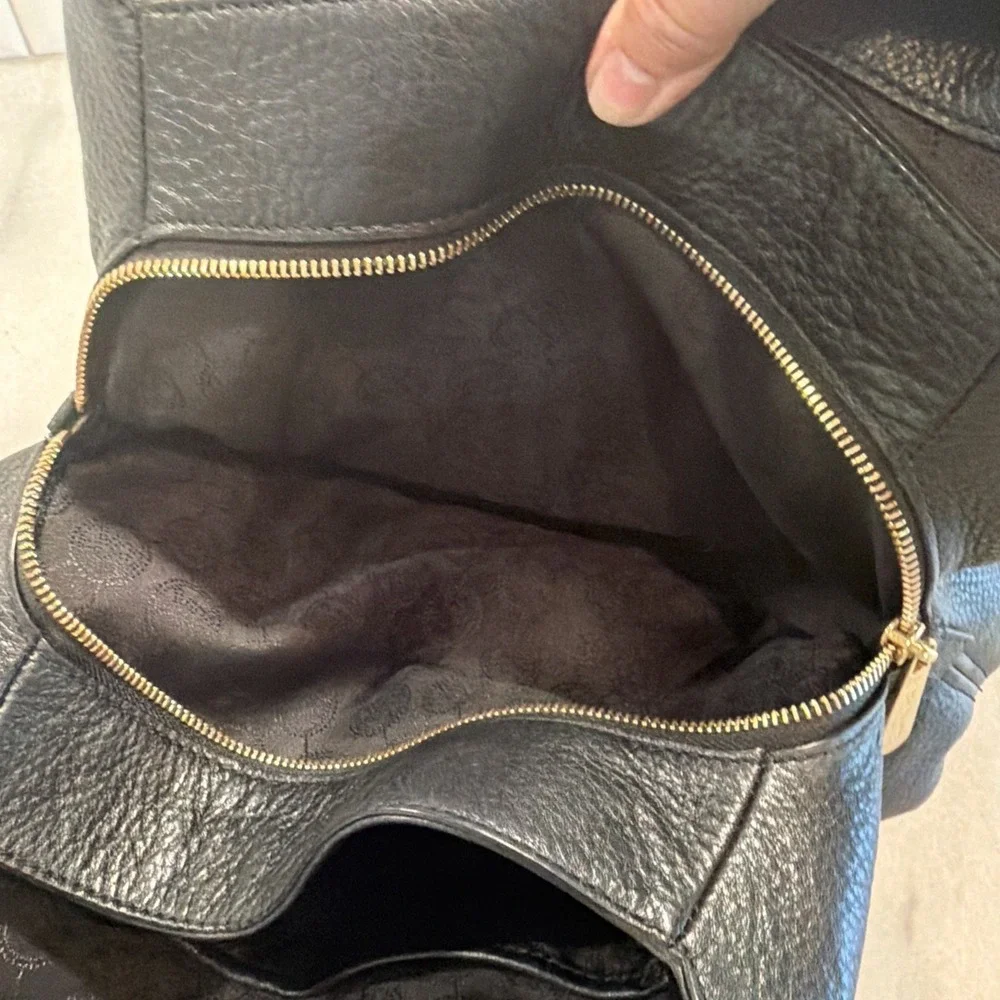 Michael Kors Black Jet Set Leather Multi Pocket Tote With Matching‎ Wallet